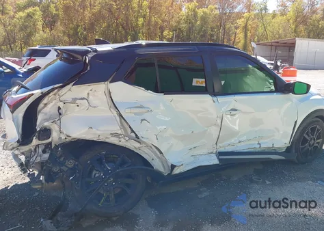 2023 Nissan Kicks Sr Xtronic Cvt from USA, damaged, VIN 3N1CP5DV6PL534292